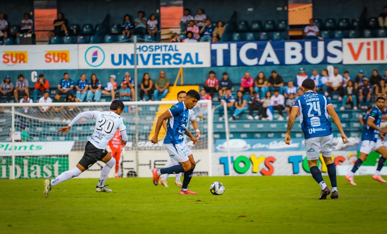 Cartaginés se afianza en la cima con una victoria de oficio ante Sporting FC